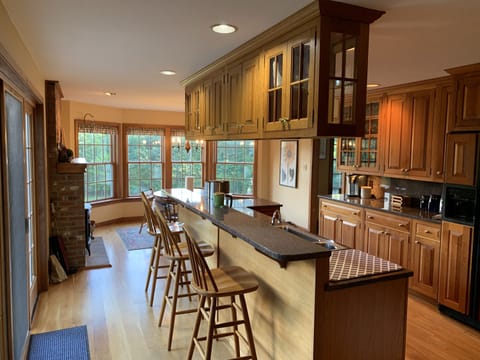 Additional seating at the breakfast bar
