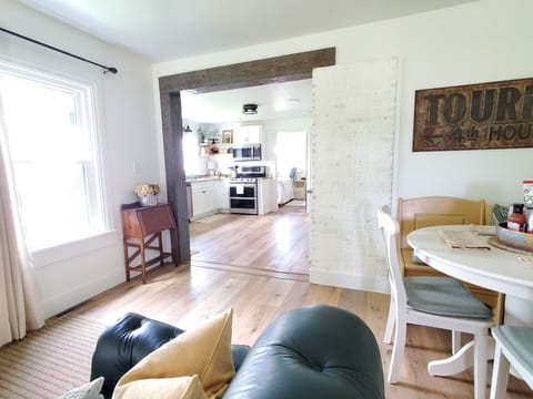 Open floor plan, living room looking into kitchen