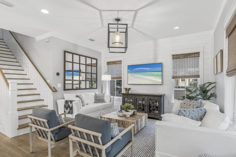 Welcome to Bella Sol – your perfect getaway!
