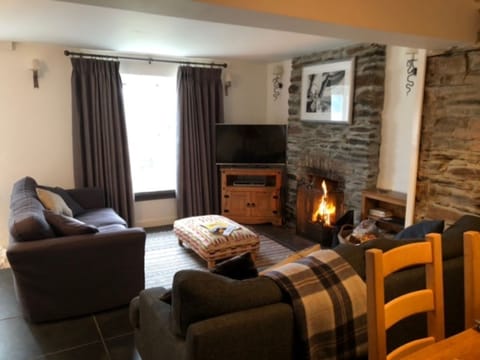 Cosy living and dining area