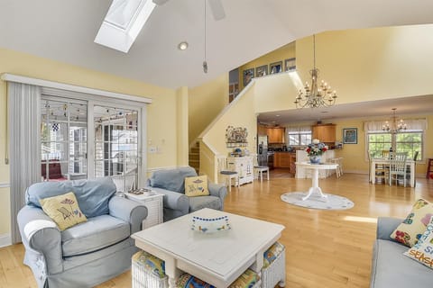 Main Level,Living Area,