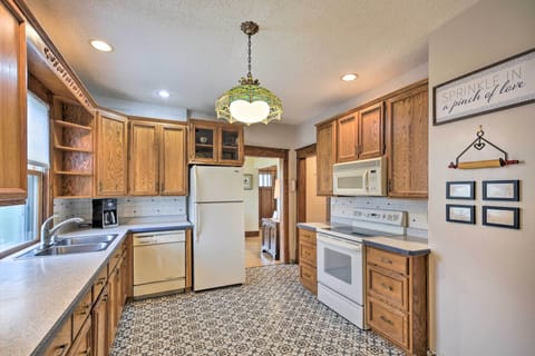 Kitchen | Drip Coffee Maker | Toaster Oven