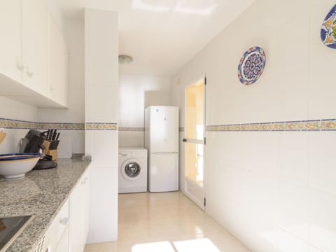 Building, Countertop, Cabinetry, Tap, Door, House, Kitchen Appliance, Home Appliance, Plumbing Fixture, Kitchen Stove