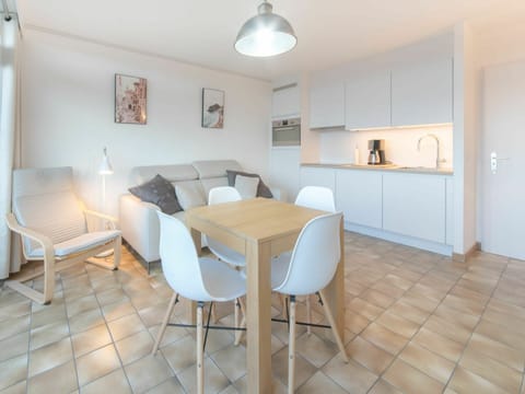 Furniture, Table, Chair, Wood, Architecture, Interior Design, Flooring, Couch, Floor