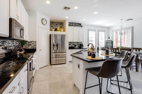 Kitchen | Coffee Maker | Blender | Crockpot | Toaster | Knife Set