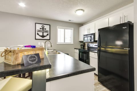 Kitchen | Fully Equipped | Basic Cooking Essentials Provided