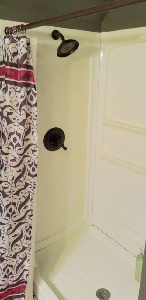 3rd Floor Hall Shared Bathroom