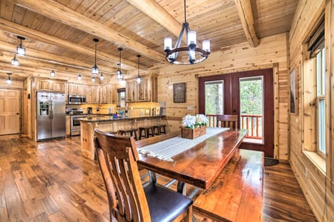 Dining Area | Main Level