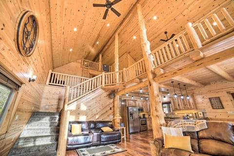 Living Area | Vaulted Ceilings