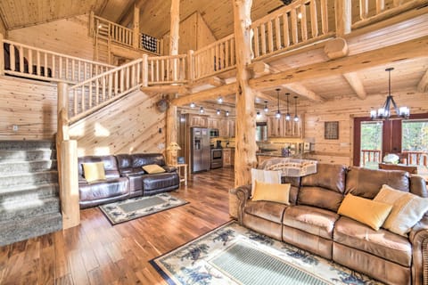 Living Area | Main Level