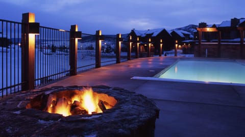 Community Amenities: The Porches, Pool, Winter