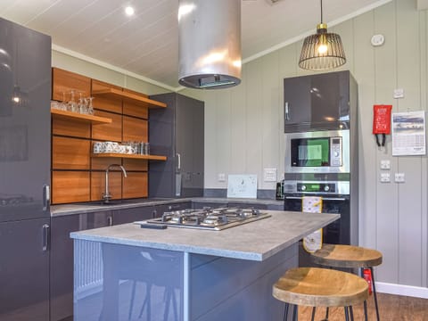 Kitchen | Whitey Top Country Lodge - Whitey Top Lodges, Pentridge