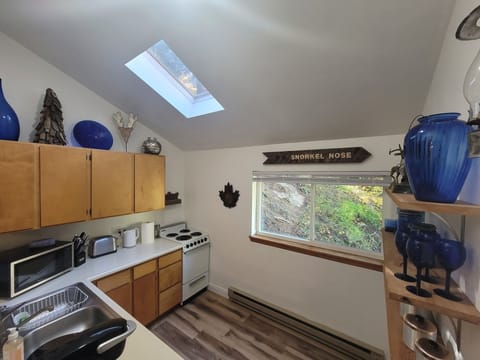 Enjoy the alpine ambiance while cooking!