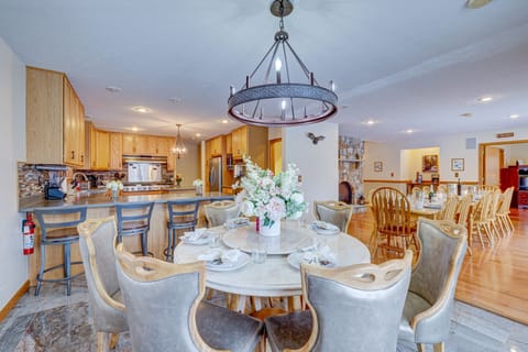 Open kitchen with dining room 