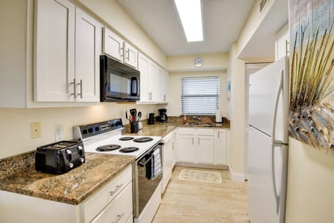 Kitchen | Cooking Basics | Drip Coffee Maker | Blender