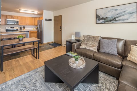 Relax after a day of skiing | Main Level