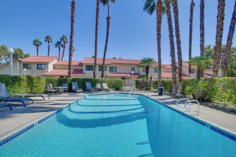 Community Pool & Hot Tub | Pool Depth (3' - 8') | Community Tennis Court