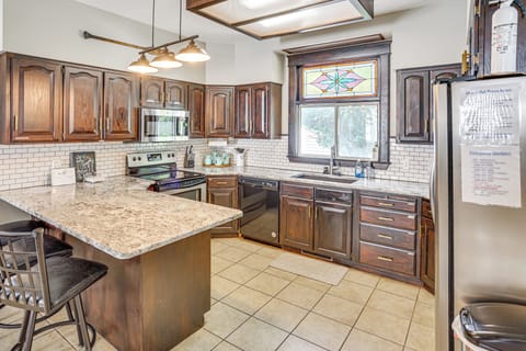 Kitchen | Coffee Maker | Toaster | Hot Water Pot