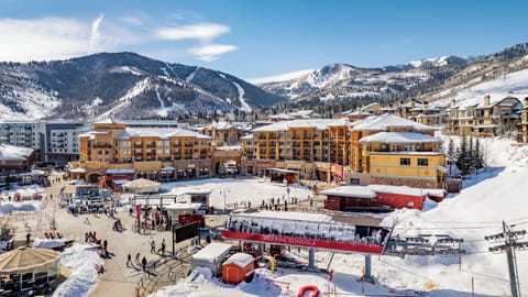 In the most spectacular location with the Red Pine Gondola and resort plaza immediately outside