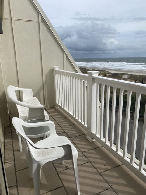 Main Living Deck