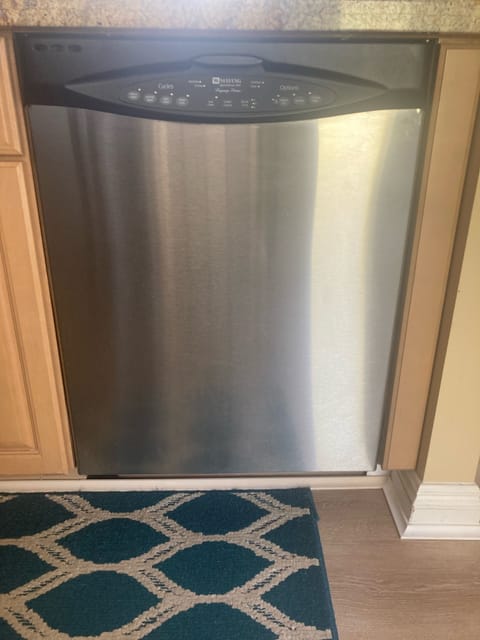 Very quiet dishwasher 