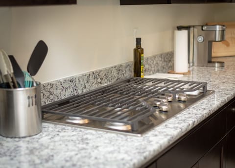Granite counter tops with plenty of space.
