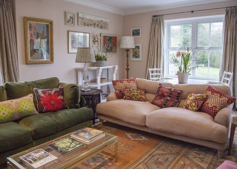 Comfortable Living Room with views across the Lake