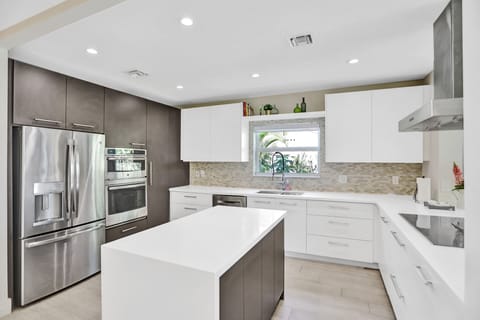 Kitchen, open-concept