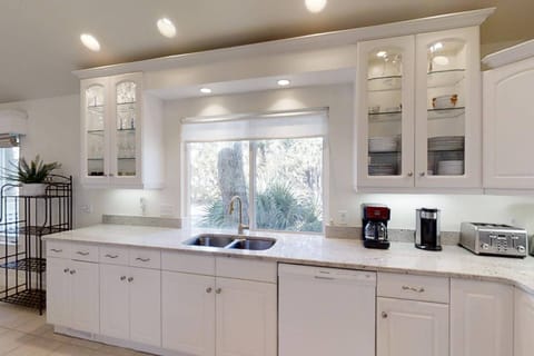 Clean and Bright Kitchen