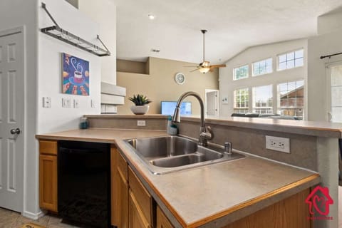 Well equipped kitchen