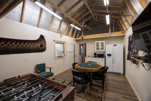 game room with kitchenette 