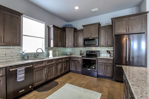 Fresh Seafood tonight ANYONE?