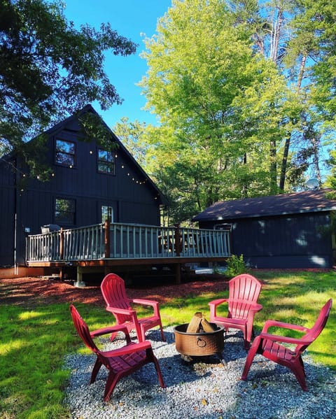 Backyard with fire pit 