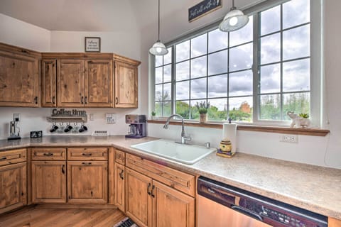 Fully Equipped Kitchen | Coffee & Tea Provided | Splenda & Creamer Provided