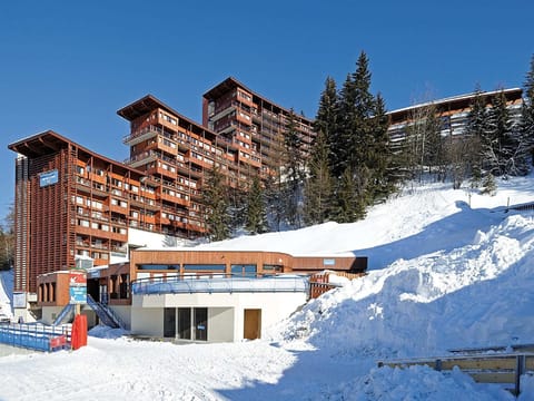 Holiday Home Exterior [winter]