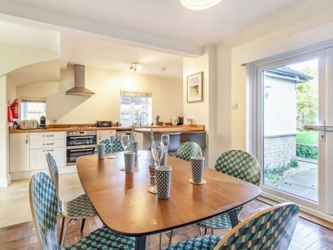 Dining Area | Dellswood, Broadway