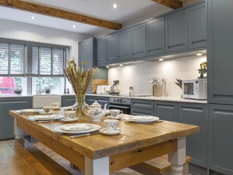 Kitchen/diner | Seamstress Cottage, Ripponden