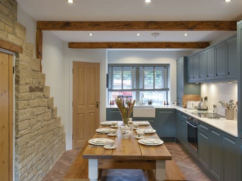 Kitchen/diner | Seamstress Cottage, Ripponden