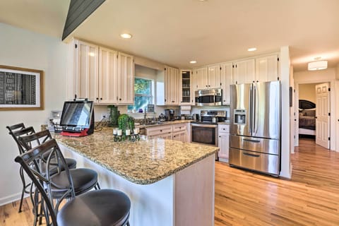 Kitchen | Breakfast Bar w/ Seating