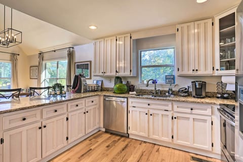 Kitchen | Keurig Coffee Maker