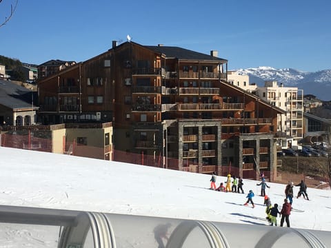 Snow and ski sports
