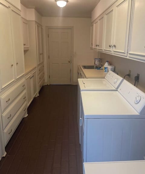 Extra large Laundry area