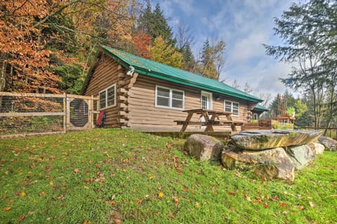 Cambridge Vacation Rental | 2BR | 1BA | 1,100 Sq Ft | 1 Exterior Step Required
