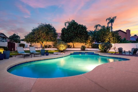 Beautiful private HEATED pool!!
