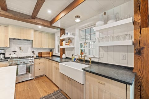 0e46c9ef-4ce3-4099-9561-d42269e067cd