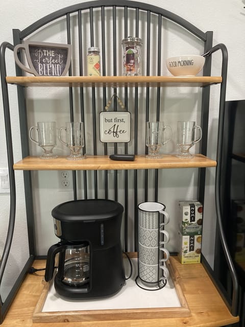 Coffee/tea bar