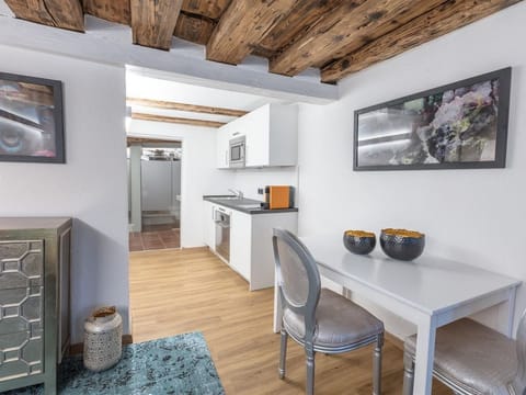 Green Room - APT. Stone Lodge Salzburg Apartment in Salzburg