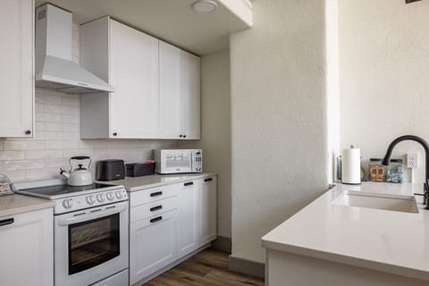 fully stocked kitchen
