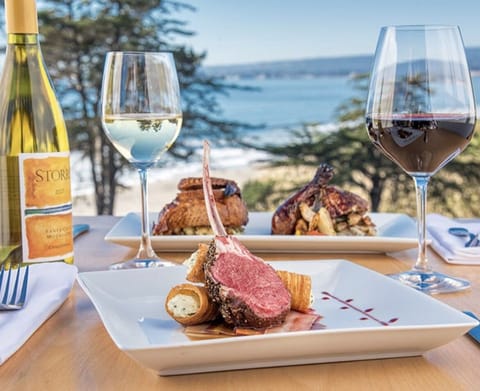 Call Sanderlings restaurant 831-662-7120 for room service. Pay server directly.