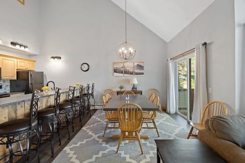 Plenty of seating for your group to enjoy.